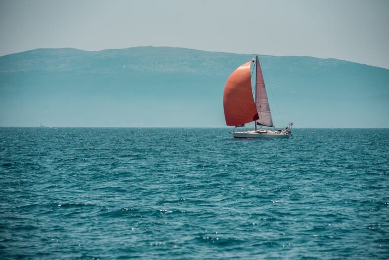 10 facts about sailboats